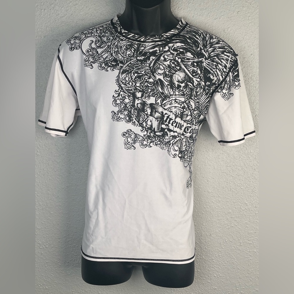 NWOT Super rare Xtreme Couture rash guard XXL
